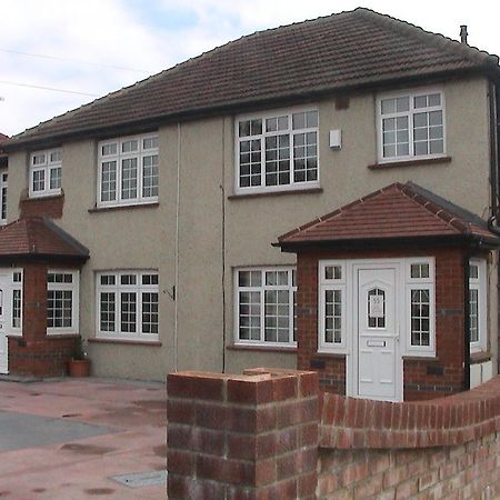 Furnival Lodge Slough Exterior foto